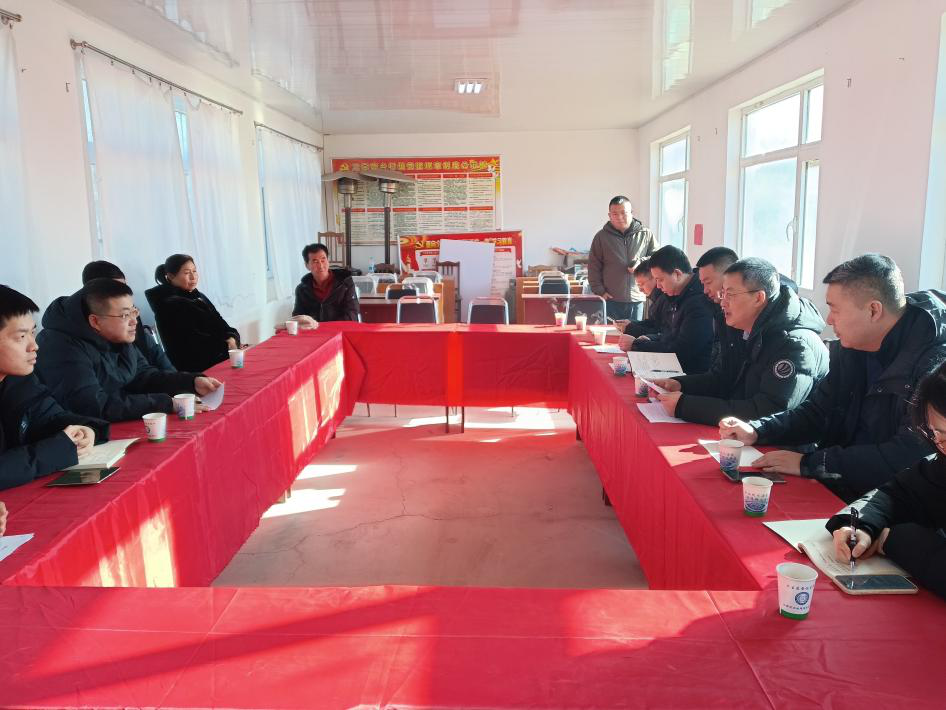 省委金融办驻村工作队联合省农...